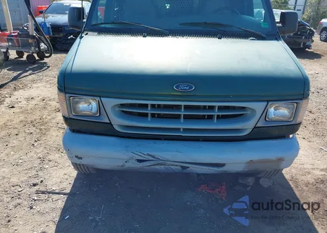 2000 Ford Econoline E350 Super Duty Wagon from USA, damaged, VIN 1FBSS31L2YHB46270